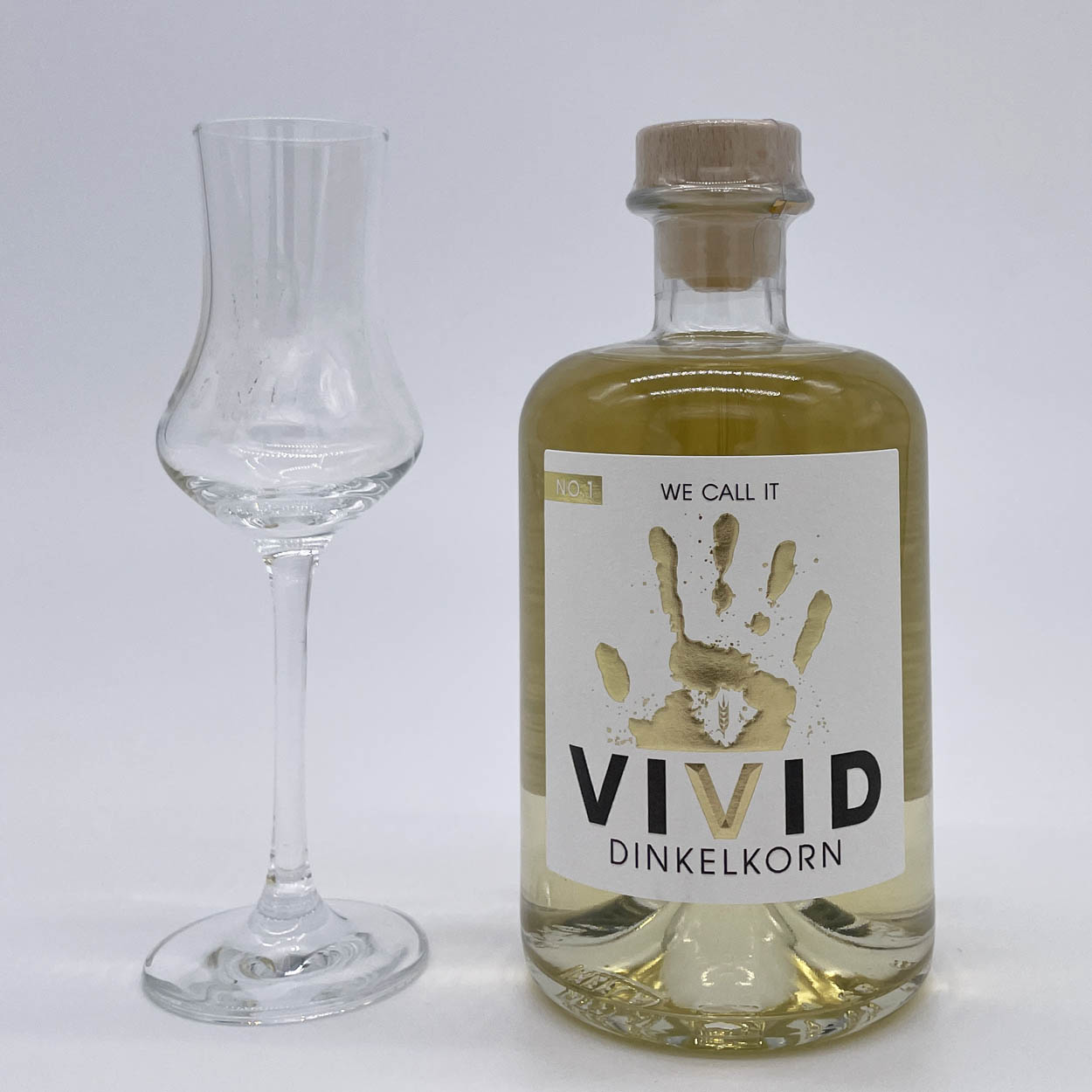 2022_Flasche_vorn_weiß_mit_Gas