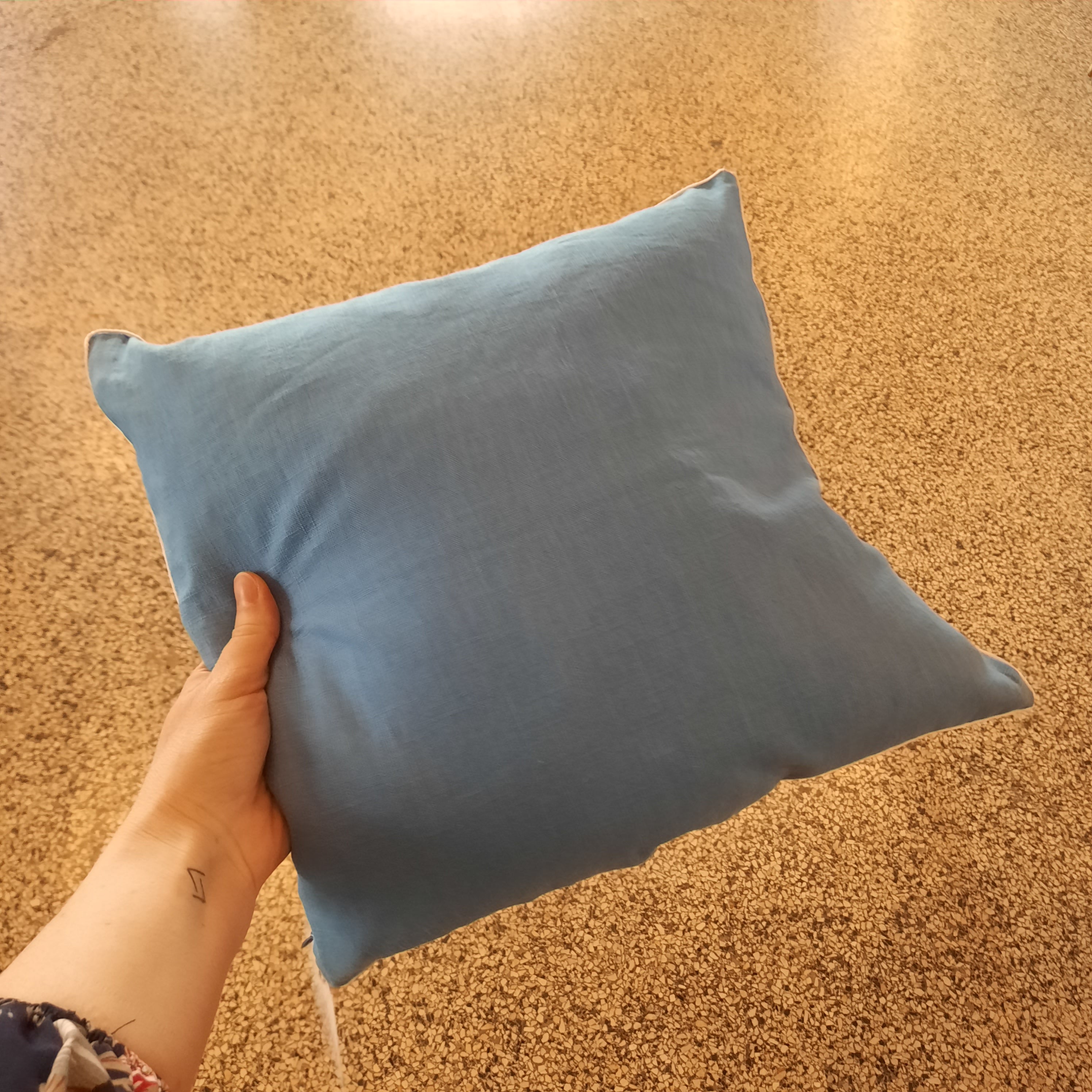 Kissen Vavite Aufnahme von hinten